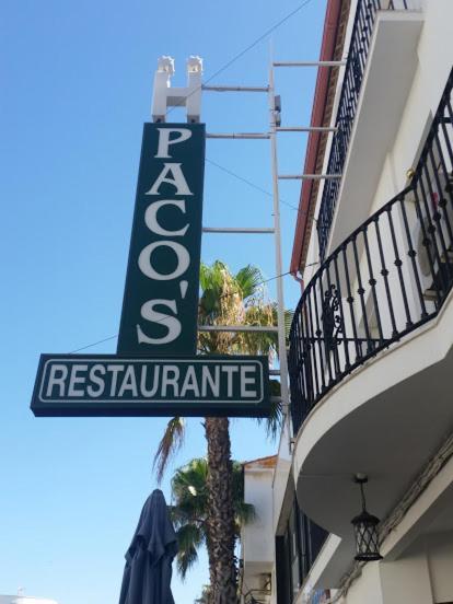 Hostal Restaurante Pacos Herrera del Duque Buitenkant foto